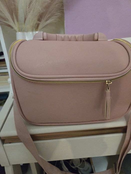 Козметична чанта