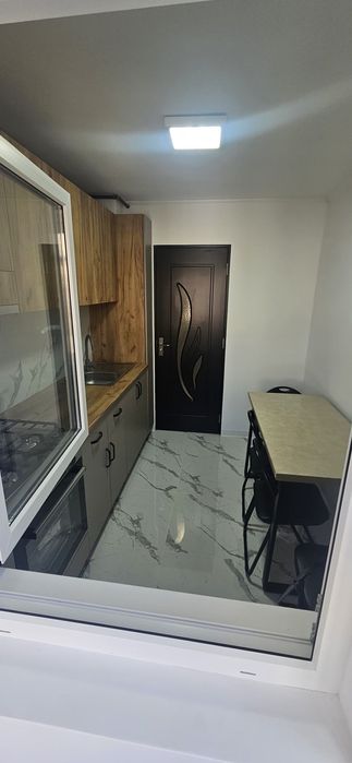 Închiriez apartament 2 Camere ,Decomandat | Unirii Sud, Etaj 3 | Prima închiriere