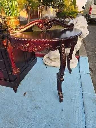 Consolă din lemn de mahon, stilul Chippendale