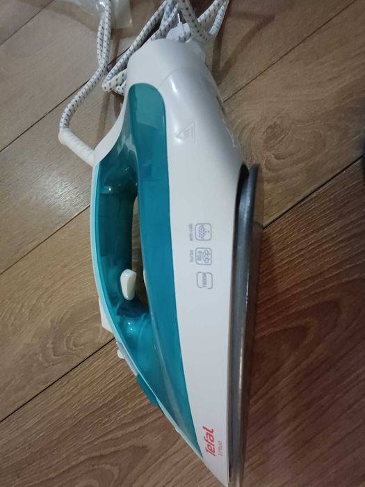 Продавам нова ютия Tefal