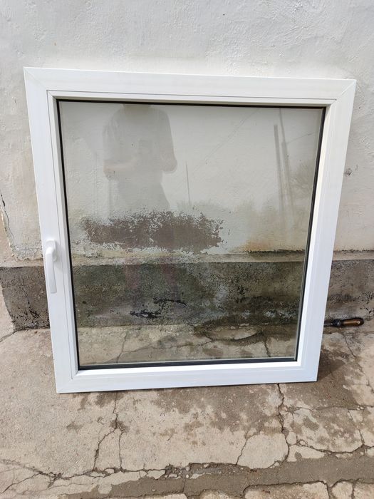 Окно пластик цельным без касика