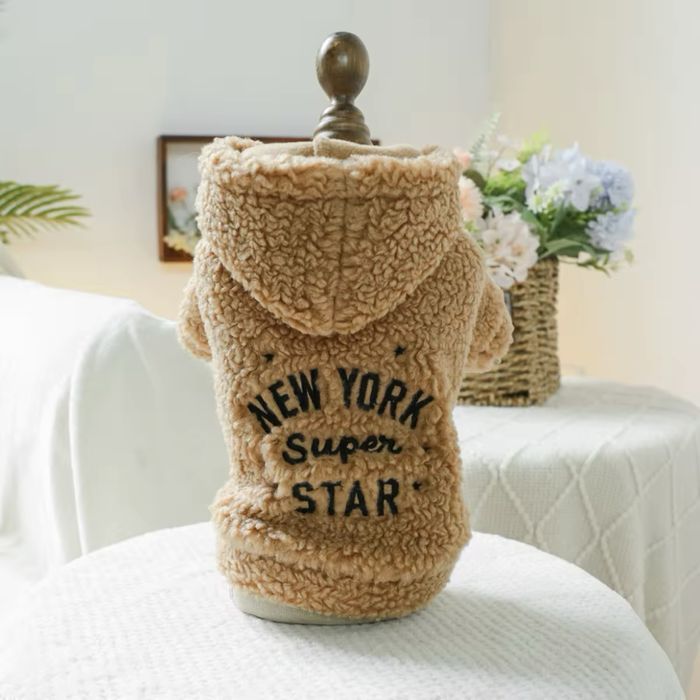 Дрехи, аксесоари и играчки за кучета