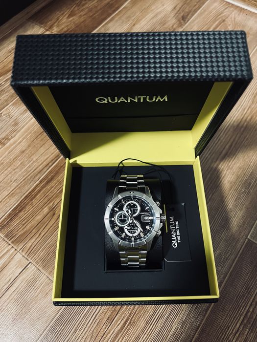 Часы от Quantum новые в коробке