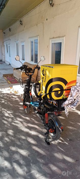 Skuter srochna sotiladi