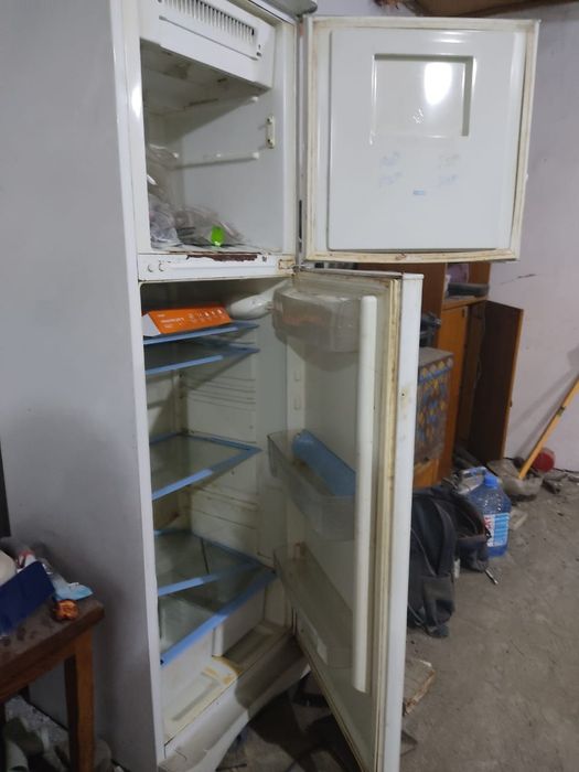 Продам холодильник