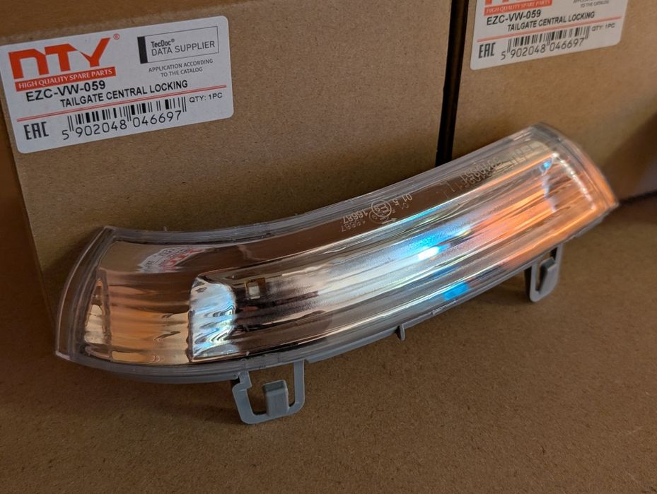 Semnalizare oglinda stanga/dreapta VW Passat B6 Golf 5 Sharan