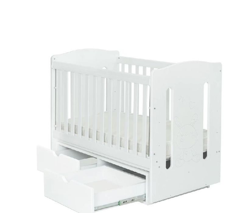 Дървена кошара с люлеещ се механизъм с  матрак (кокос и латекс)