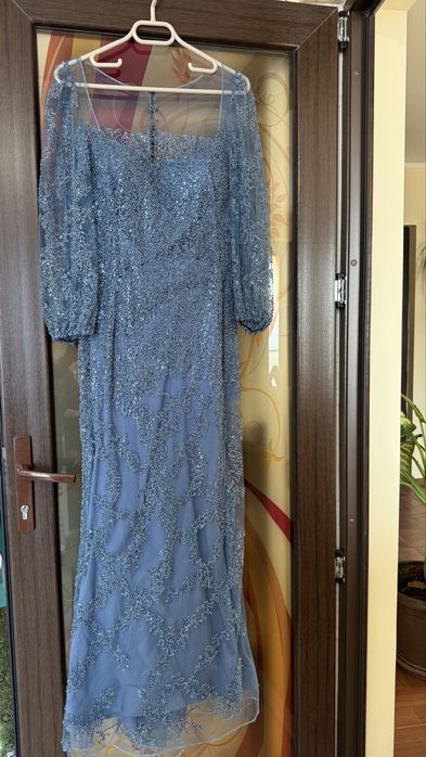 Rochie lunga deosebita de ocazie
