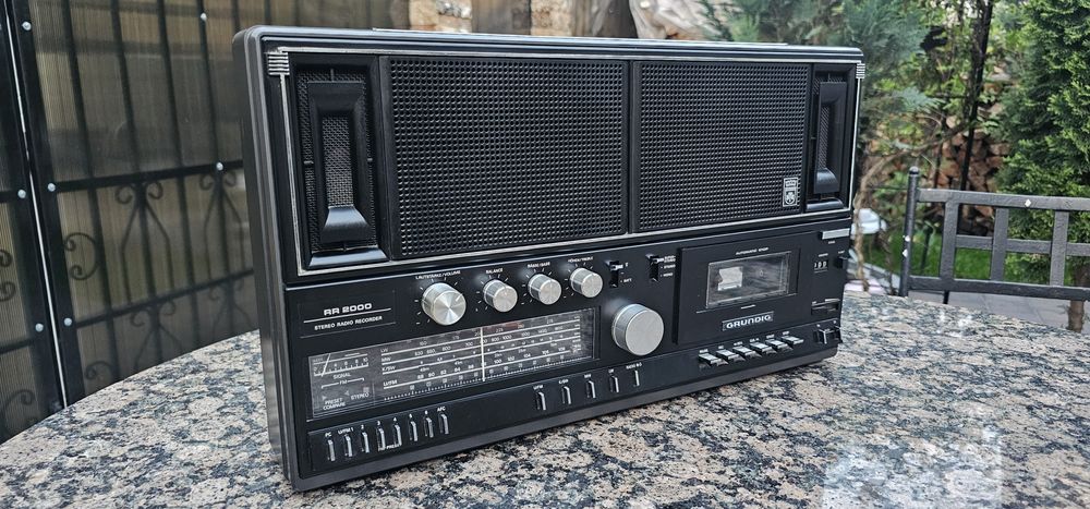 Radiocaseton grundigh r2000