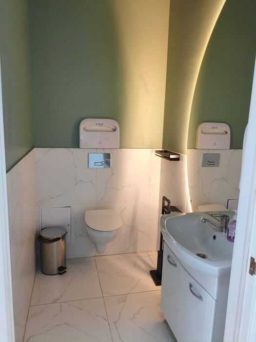 Сдаётся кабинет в косметологической клинике.