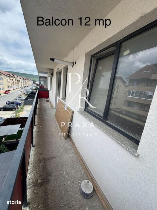 Apartament de vanzare 3 camere, 2 bai, parcare, etaj intermediar, zona