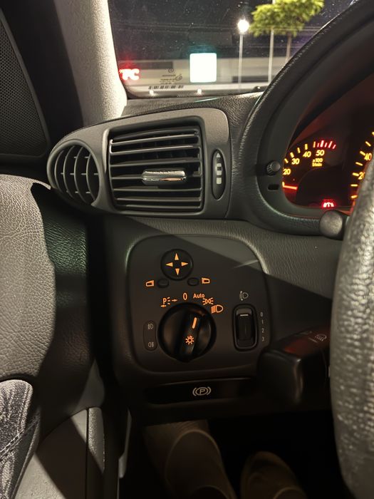Mercedes C200 CDi 2,2 diesel(negociabil)
