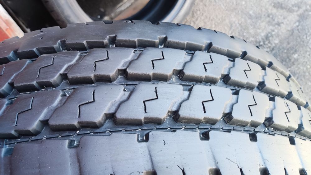 1бр.бусова  гума 195/R/15C  Kumho KRD07, dot22
12PR, плата
dot22
9.7mm