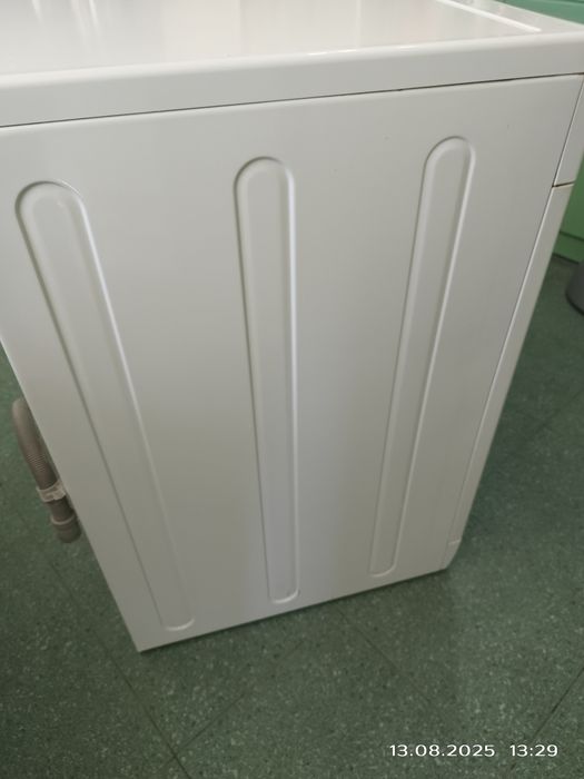 Продавам пералня Ariston Hotpoint 8 кг