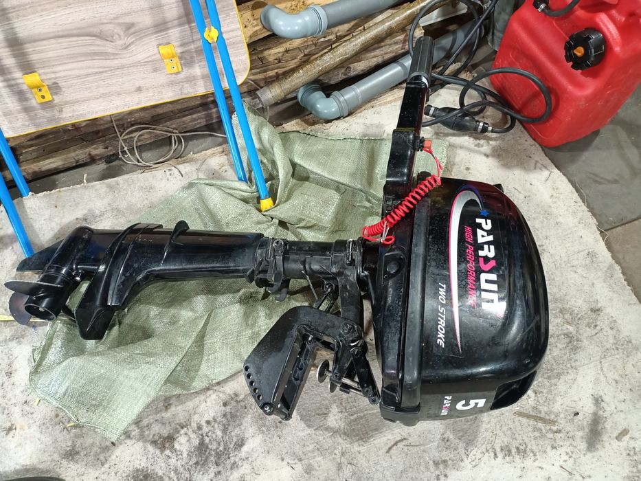 Продам лодочный мотор Парсун 5