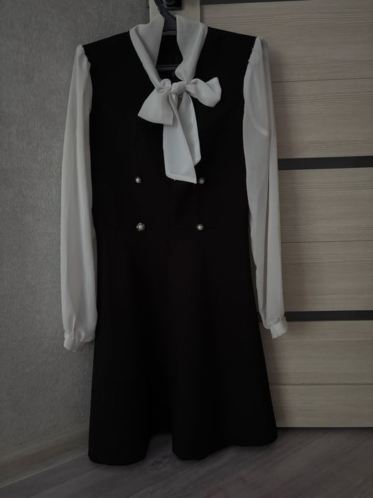 Платье для 11 классниц, выпускниц