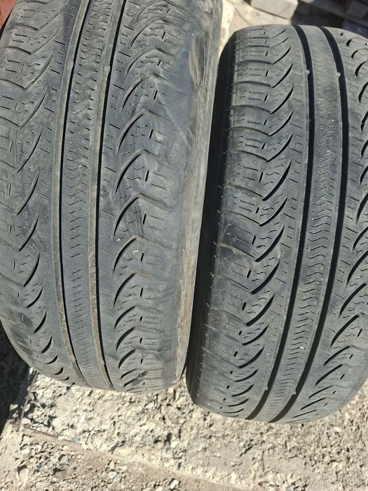 Продам шины 215/55/17 пирелли