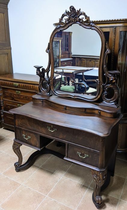 Очарование прошлого! Антикварное дамское бюро после реставрации.