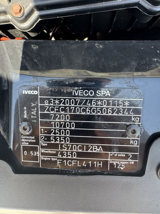 Iveco 72C17 motor 3000 cub cu lift de 1,5t climatronic