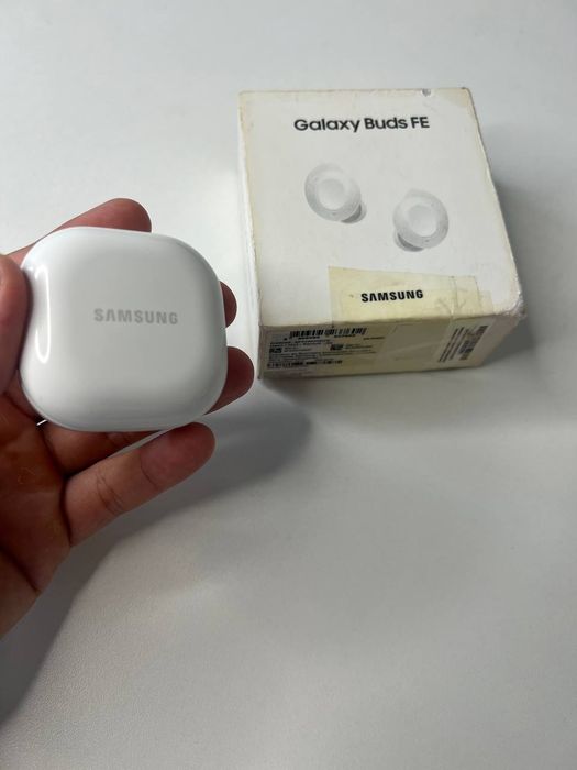 Samsung Buds FE наушник