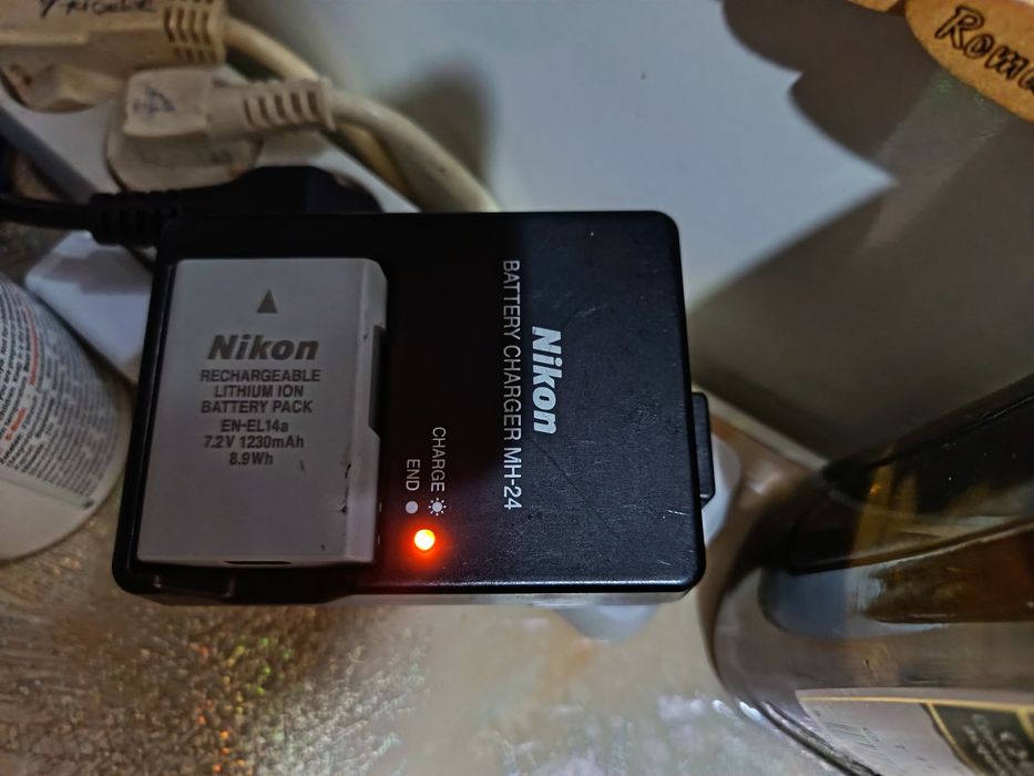 Încărcător+ Baterie Nikon MH-24