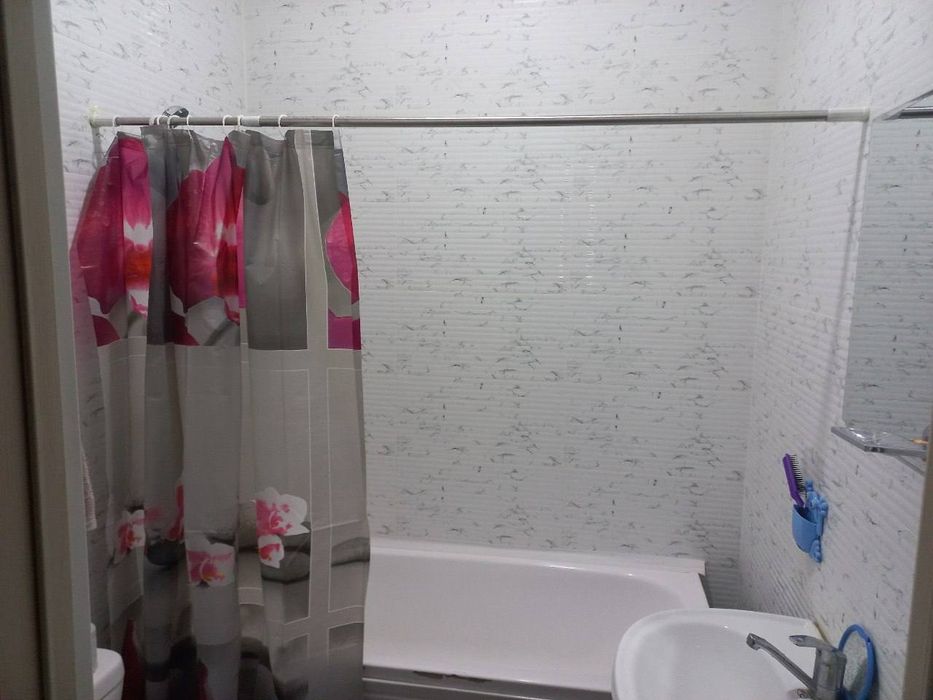 Bez makler kvartira bor yangi darxonda qizlar bilan sheriklikka