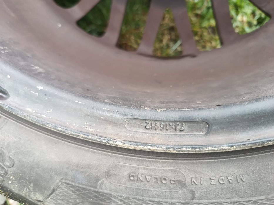 Set anvelope cu genți de aliaj