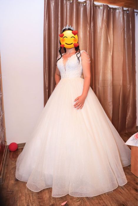 Vand rochie mireasa