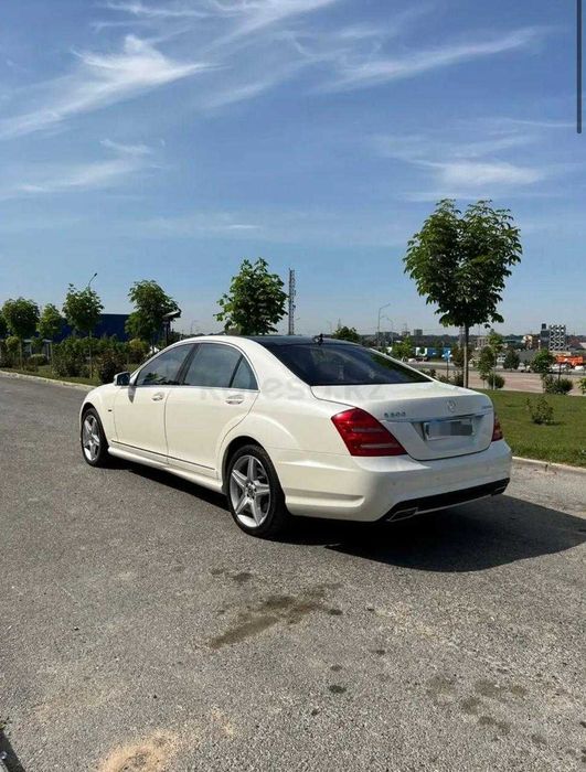 Срочно продается Mercedes-Benz S-  класс 2011 г. в