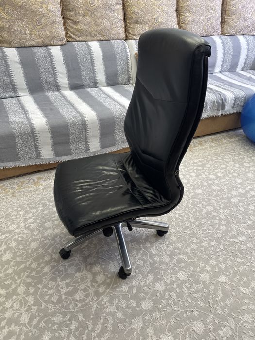 Продам Кожаное кресло