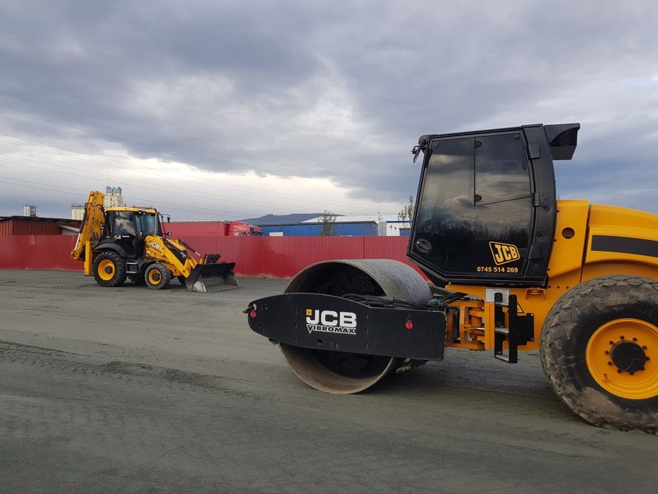 Închiriez Buldoexcavator