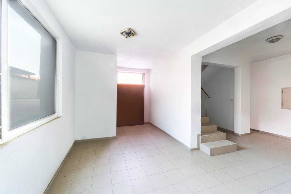 Продава се Магазин в Петрич - 498 кв.м за 541 €/кв.м - Снимка #15