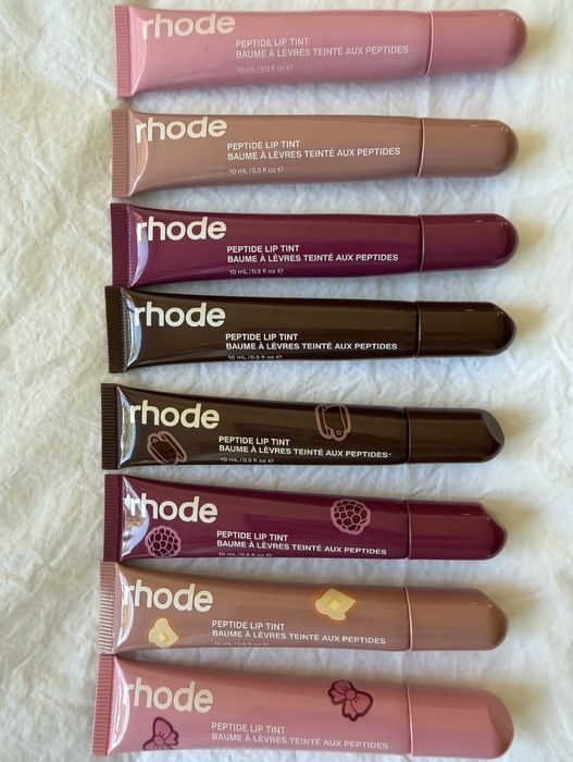 Оригинални Rhode Peptide Lip Tint / Treatment гланцове от САЩ – 9 € | Налични цветове | BESTIE промо + 2 гланца ПОДАРЪК