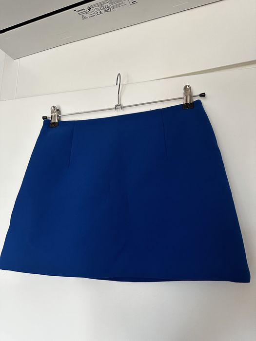 Чисто нова къса синя пола на Zara, M размер