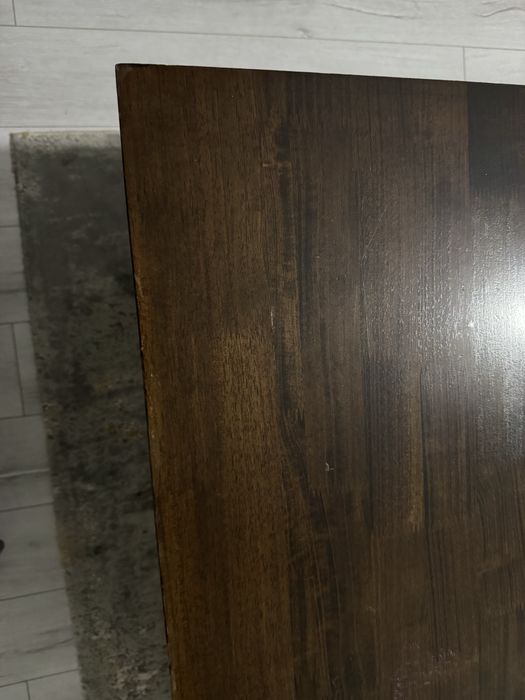 Стол для гостиной