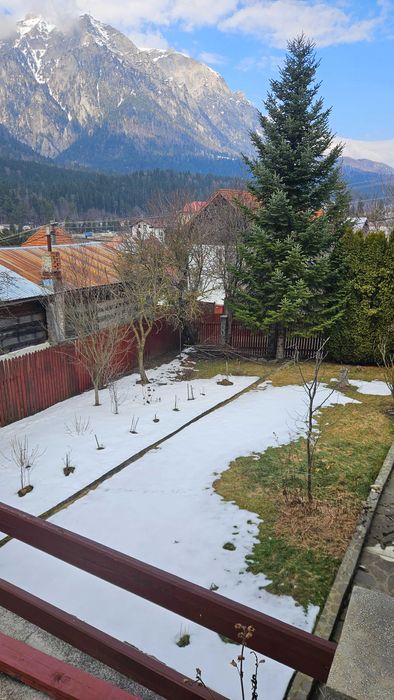 Casă de vânzare în Bușteni Poiana Țapului Zamora cu vedere la munte