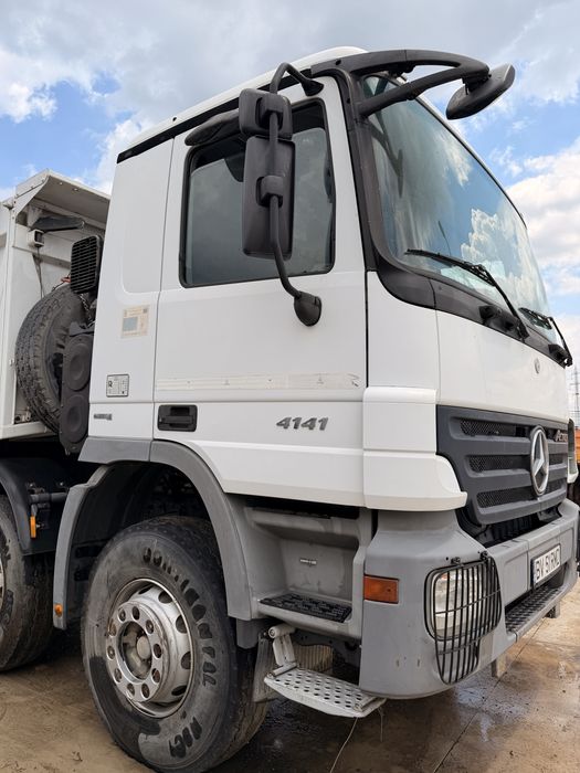 De vanzare basculanta mercedes actros 4141
