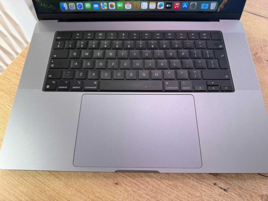 MacBook Pro 16 2023 Apple M2 Pro 16GB 512GB SSD Space Grey 92% Baterie Cutie Factura Garantie Buy Back