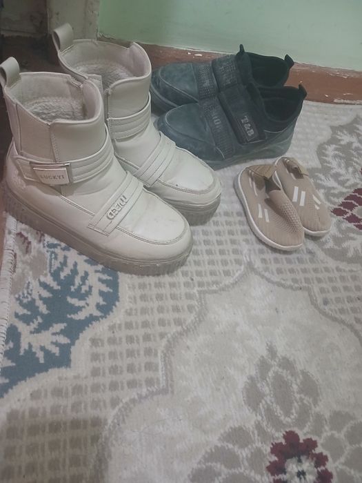 Обувь детские разные