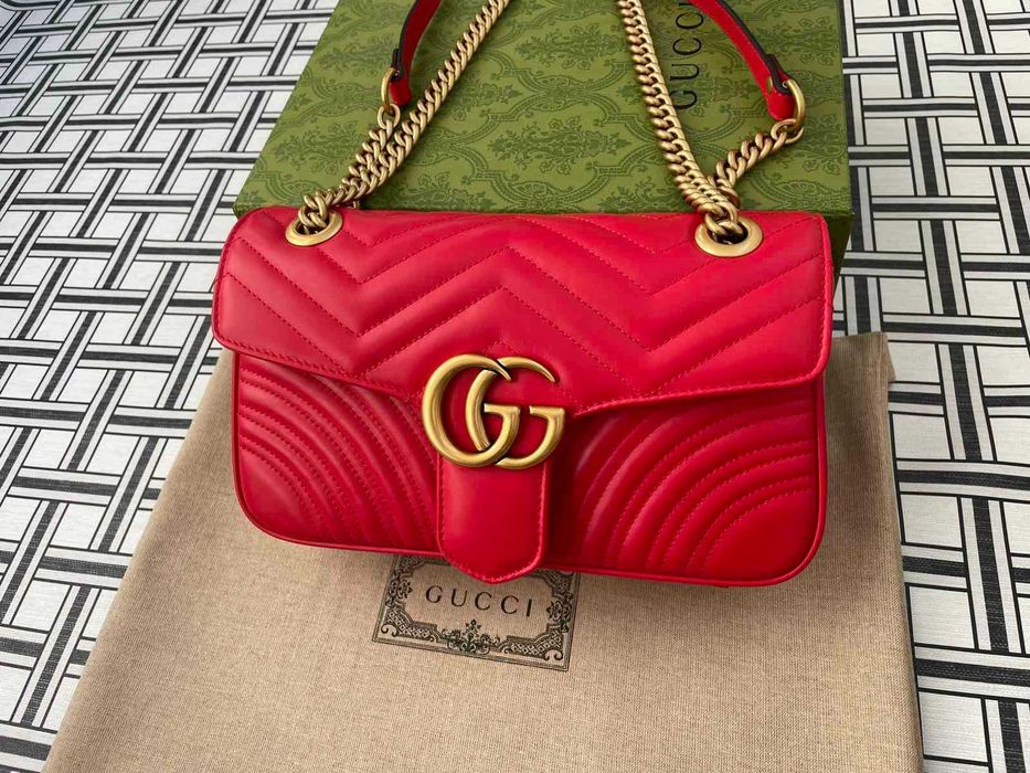 Gucci Оригинална Чанта Marmont Гучи Червена Кожа Златно GG Лого