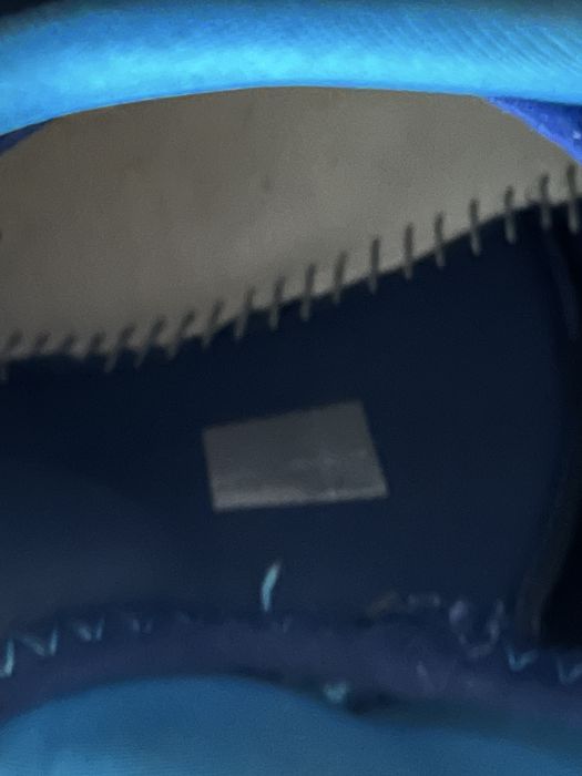 Продам кросовки асикс волейбольные