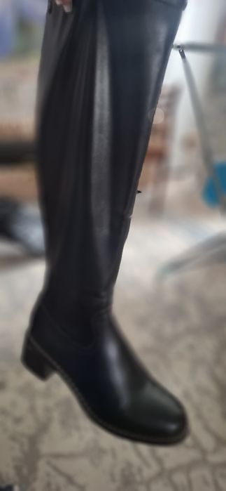 Продам сапожки женские