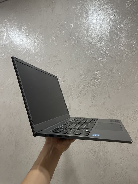 Ноутбук для учебы и работы