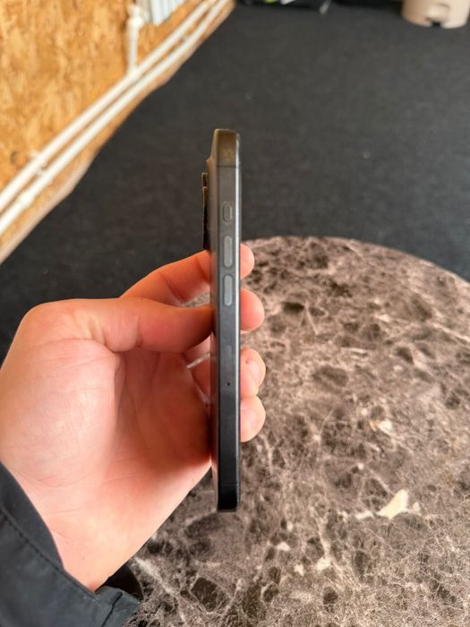 iPhone 15pro,128 gb,90% зарядка