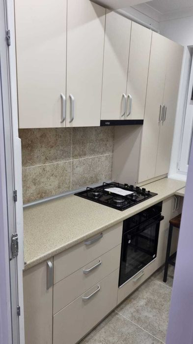 Inchiriez garsoniera in Militari Residence