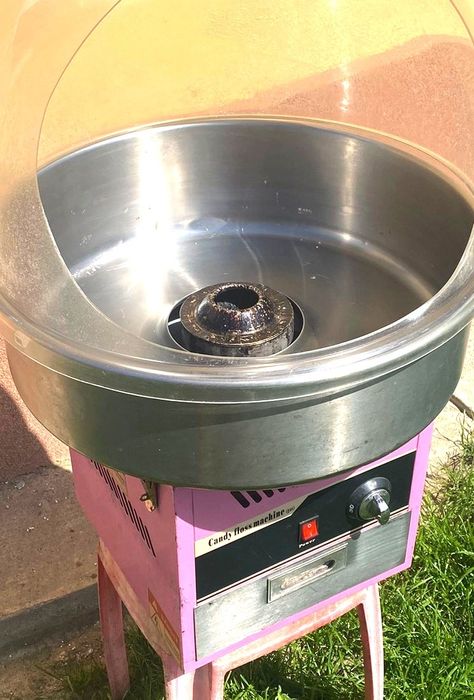 Mașina de vata de zahar, pe Gaz, funcțională