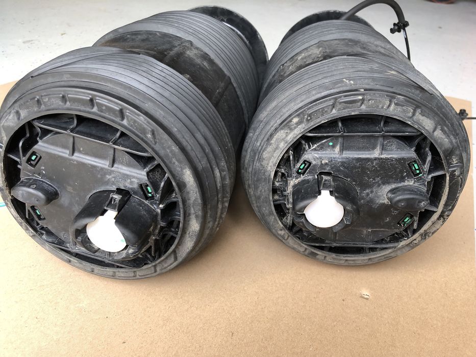 Amortizor pneumatic / perna punte spate Audi Q7 Q8