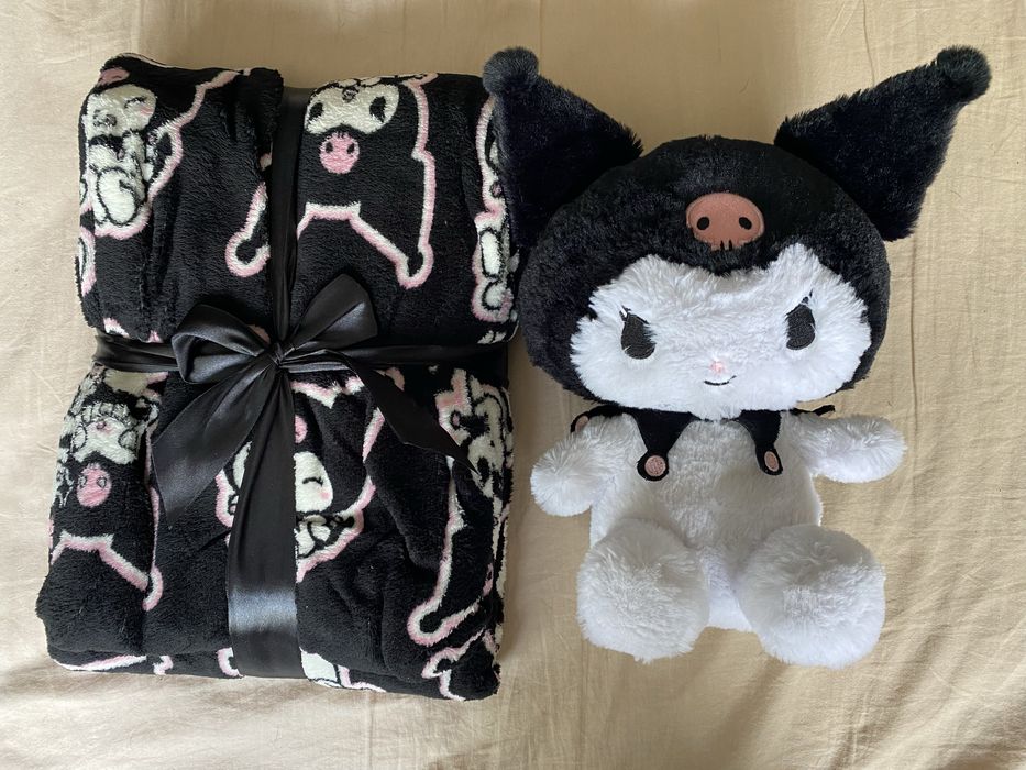 Одеало плюшена играчка Kuromi Sanrio Hello Kitty