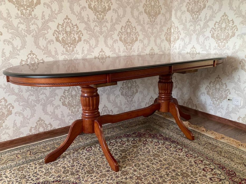 Продам стол производство Малайзия