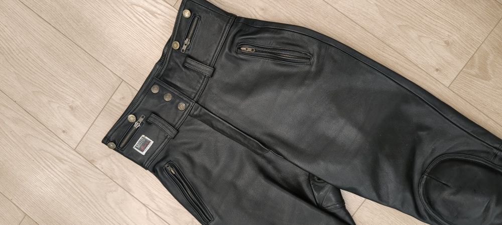 Кожени мото екипи